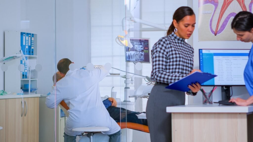 experiência de consultório particular.